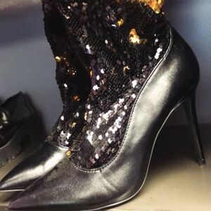 Sequins boots